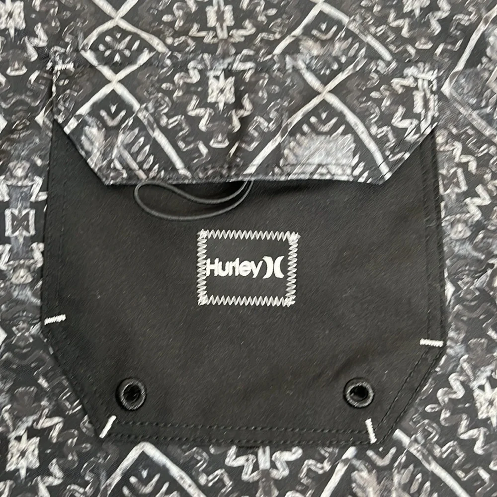 𝅺hurley mens board shorts, size 36, drawstring closure, Velcro back pocket